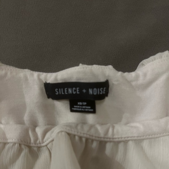 Urban Outfitters Ruffle Cream Tube Top / XS - Picture 3 of 3